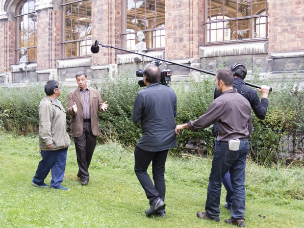 Nain Elder Johannes Lampe (left) speaking with The scientific head of the Anthropological Collections of the Muséum national d'histoire naturelle, Dr. Alain Froment. (Photo by France Rivet)